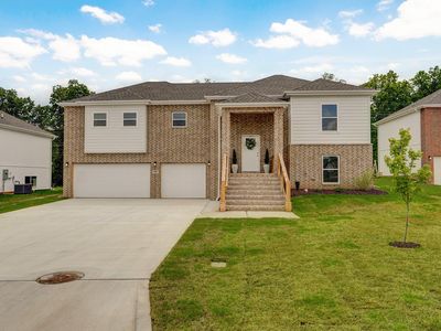 1402 E Command Court, Nixa, MO, 65714