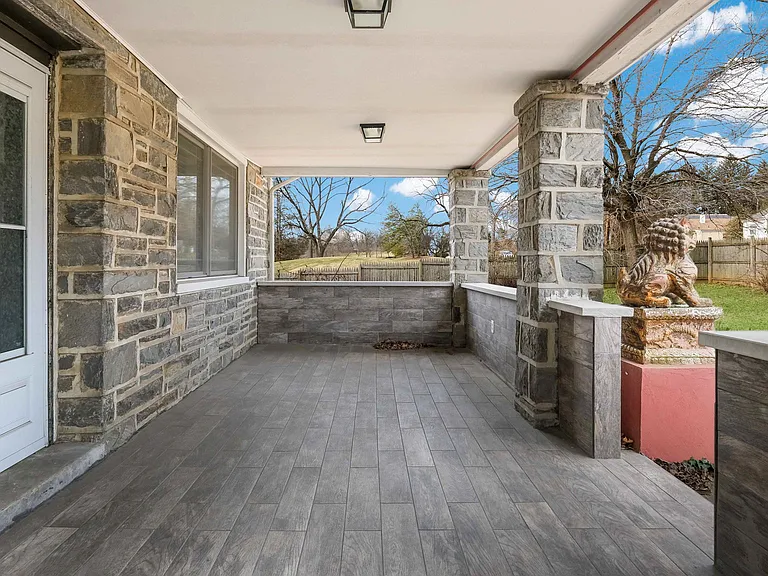 459 S Gulph Rd — Photo 26
