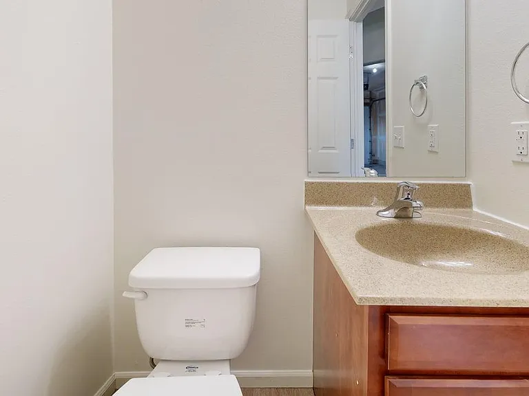 Stanley Point Townhomes — Photo 7