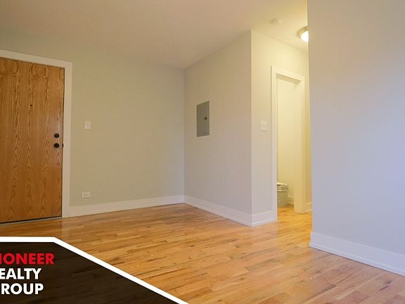 2nd image of 2900 N Mildred Ave #2914GS