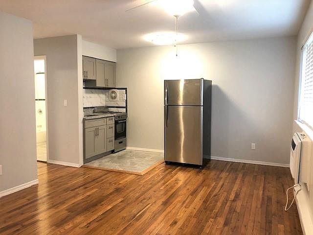 Kitchen / Living room combo