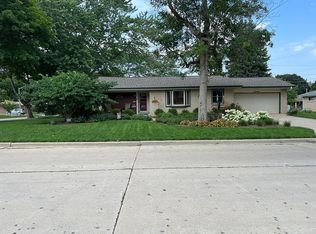 7950 W Manitoba St, West Allis, WI 53219