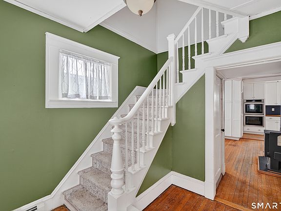 4th image of 85 Baker Avenue