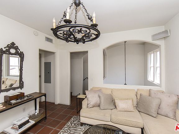 5th image of 1414 N Harper Ave APT 1