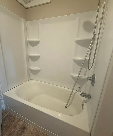 409 Walnut St — Photo 27