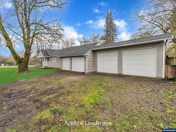 3rd image of 184 Greenwood Dr