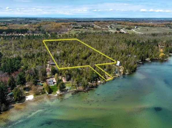 7923 Cook Rd, Williamsburg, MI 49690