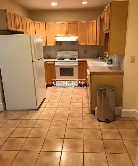 1716 Beacon St #2 — Photo 11