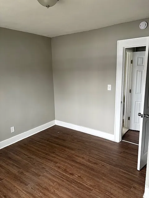 4 Lake Avenue - 2 — Photo 2
