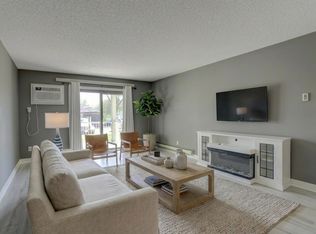 570 Whispering Ln APT 102, Hastings, MN 55033