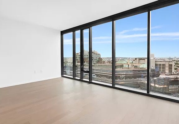 3rd image of 415 Red Hook Ln APT 16B