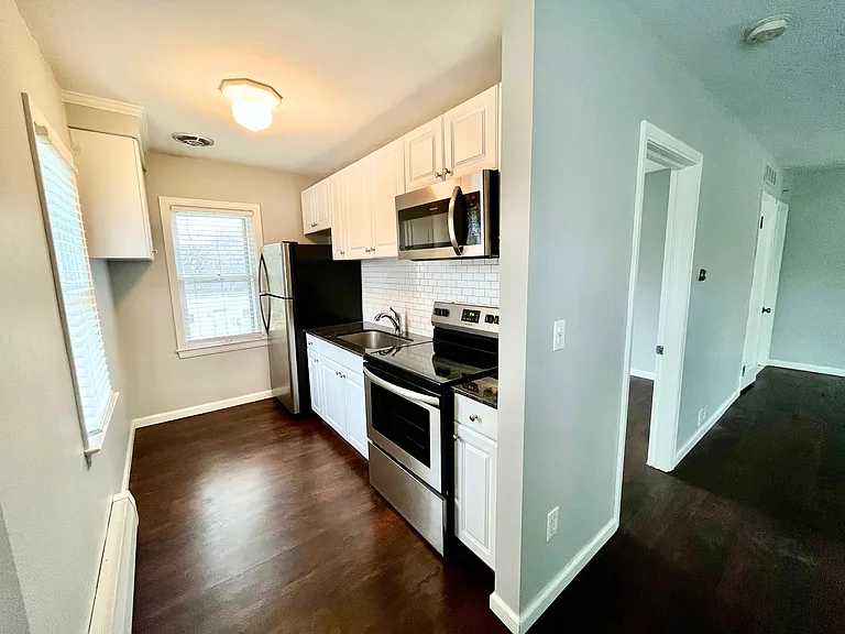 62 Madison Ct #4 — Photo 7