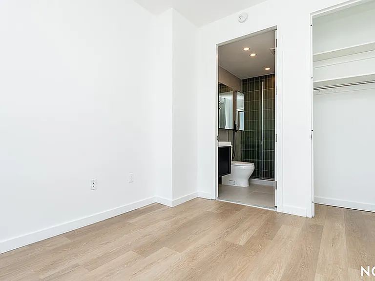 527 Grand Ave #503 — Photo 11