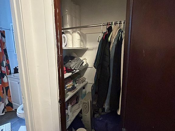 4th image of 2144 W Berteau Ave APT 1N