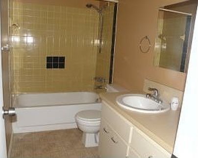 2nd image of 1714 NE 28th Pl