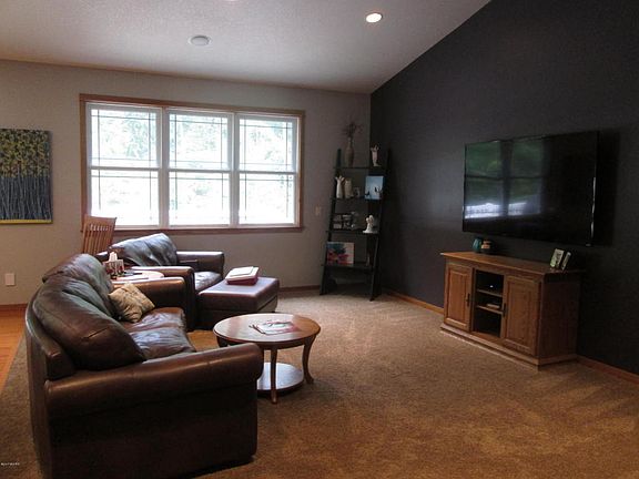 5th image of 7394 Oak Meadow Dr