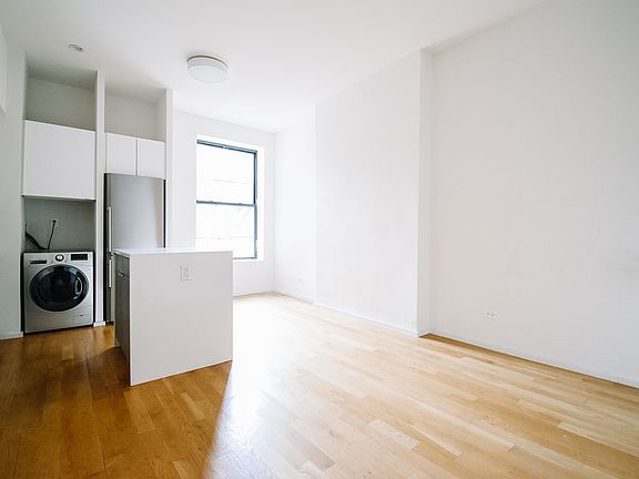 4th image of 476 Central Park W APT 4B