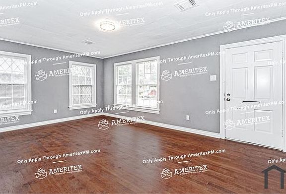 3rd image of 1902 11th St #A