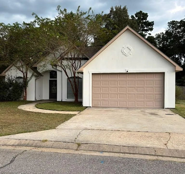38580 Redbud Ln