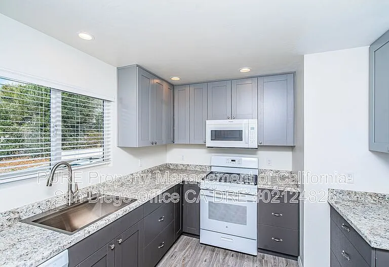 2709 Elm Ave #B — Photo 10