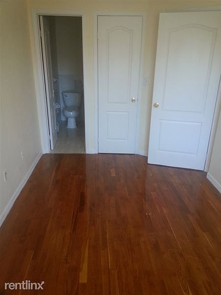 18 East 29th St (3) D
