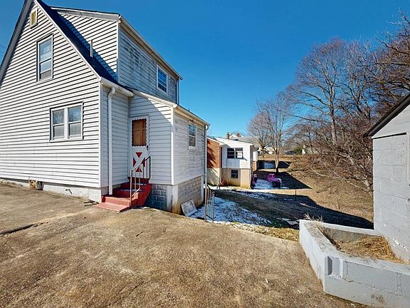 4th image of 170 Rocklawn Ave