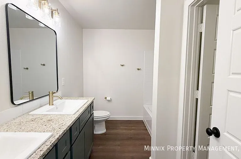 2151 Langford Ave — Photo 18