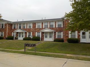 1354 Dartmouth Ct, Saint Charles, MO 63303