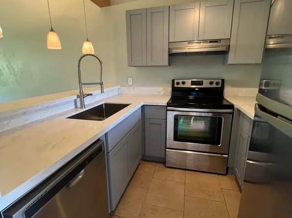 15 Kulanihakoi St APT 18F, Kihei, HI 96753