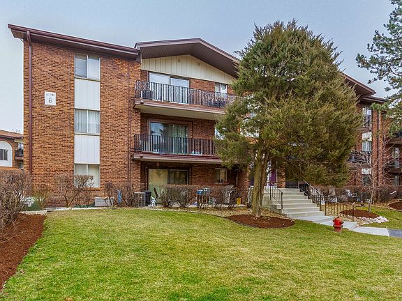 3rd image of 13931 James Dr APT 806