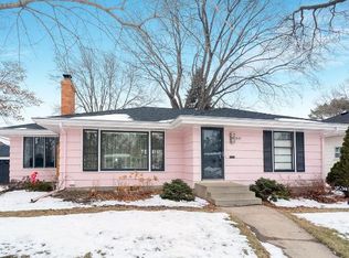 841 Montana Ave W, Saint Paul, MN 55117