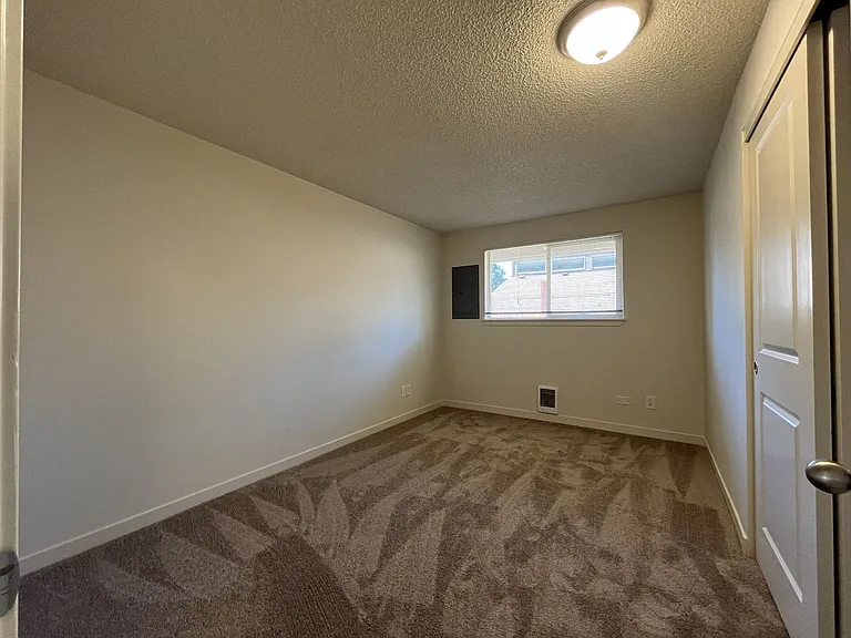 Bright and Airy Home with Stainless Steel Kitchen, Vaulted Ceilings & Washer + Dryer — Photo 40