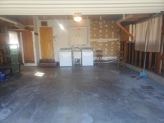 4th image of 701 Henrietta Ave