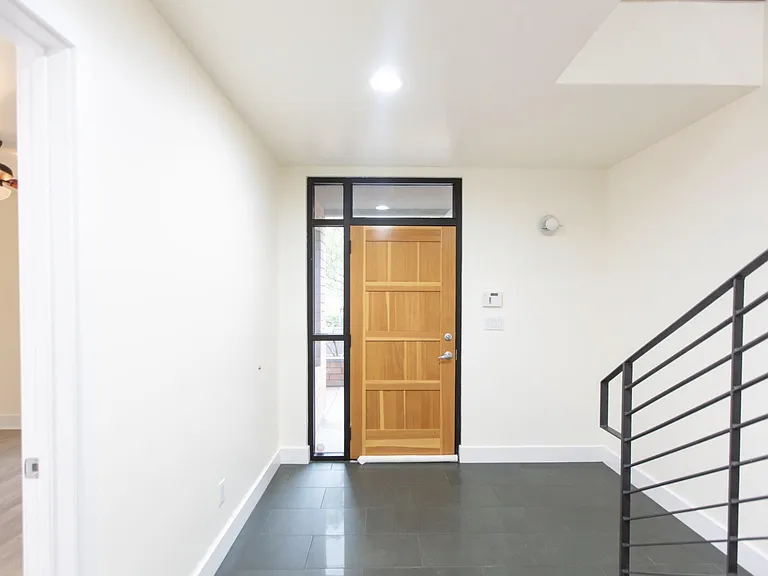 1300 W 5th St #1009 — Photo 3