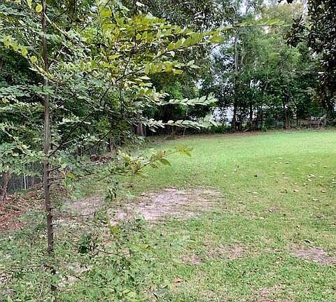 Shared backyard extends 60 feet