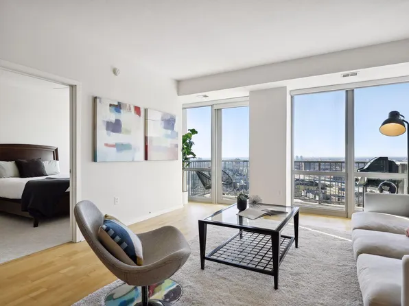 929 Portland Ave APT 2108, Minneapolis, MN 55404
