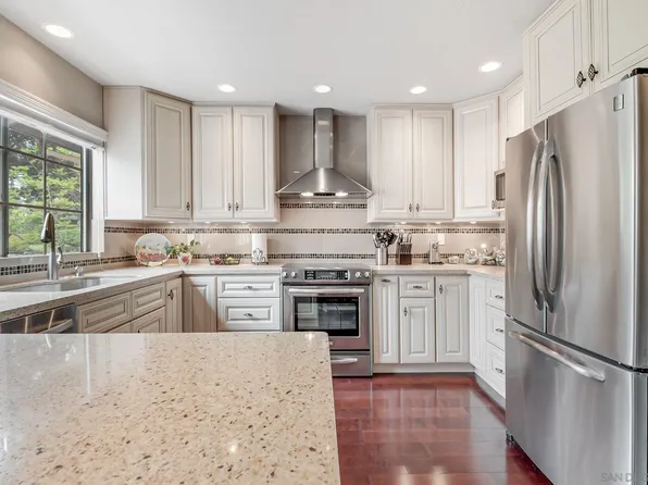 4083 Porte De Palmas Unit 107, San Diego, CA 92122