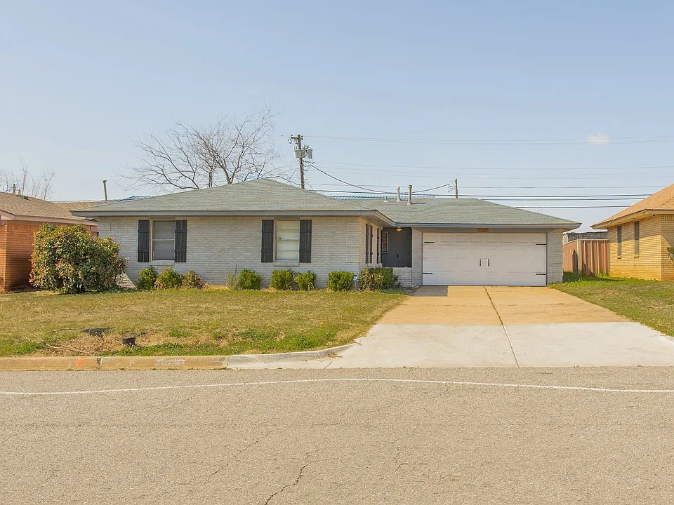 10517 N McKinley Ave