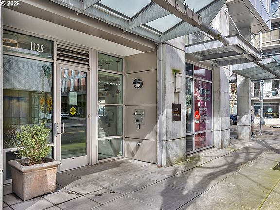 5th image of 1125 NW 9th Ave APT 518