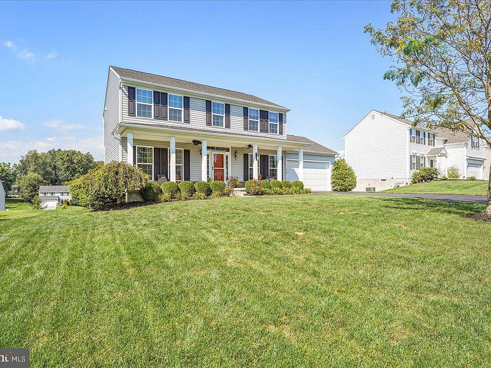 1st image of 414 Highland Ct