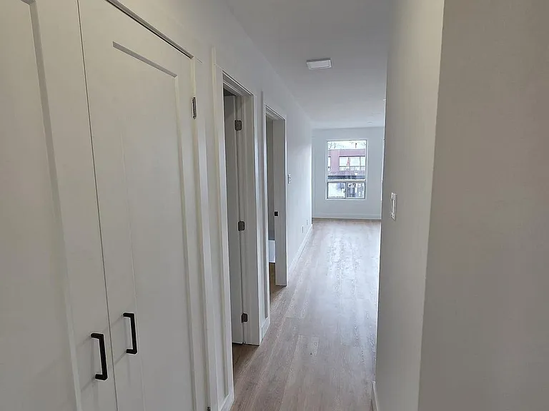 272 Lakeshore Rd E #UPPER — Photo 9