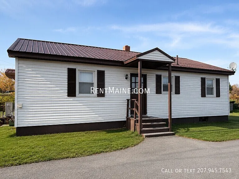 676 College Ave — Photo 22