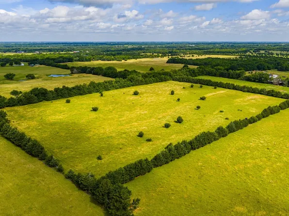 4320 County Road 1033, Celeste, TX 75423