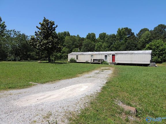 3rd image of 112 Country Crest Dr