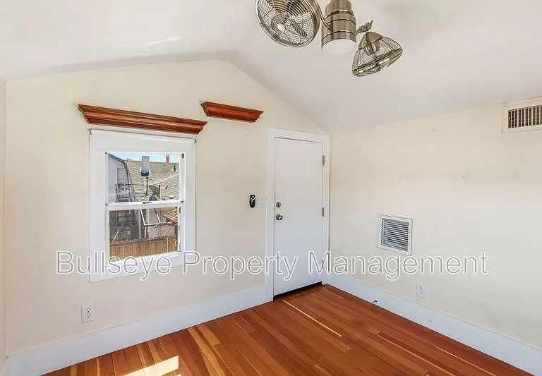 1238 E McKinley St — Photo 29