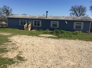 1230 Tomahawk Trl, Dale, TX 78616