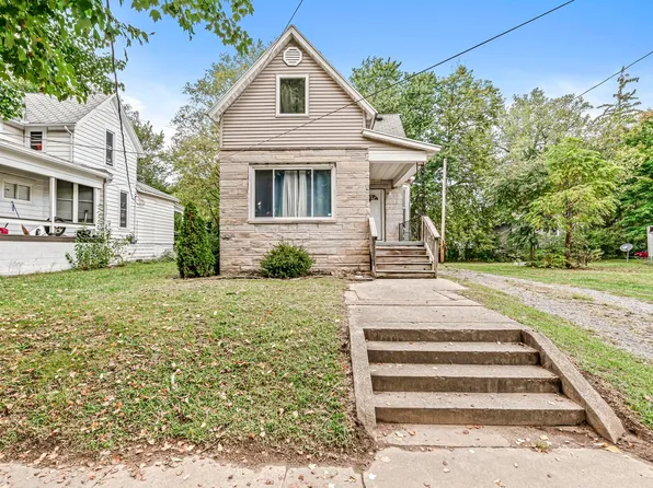 208 Pottawattomi Dr, Elkhart, IN 46516