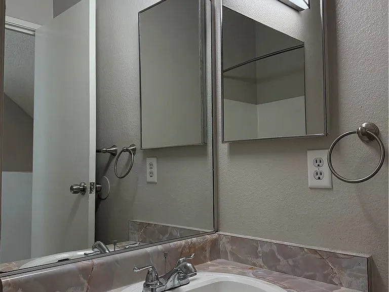 5206 Golden Ln #D — Photo 23