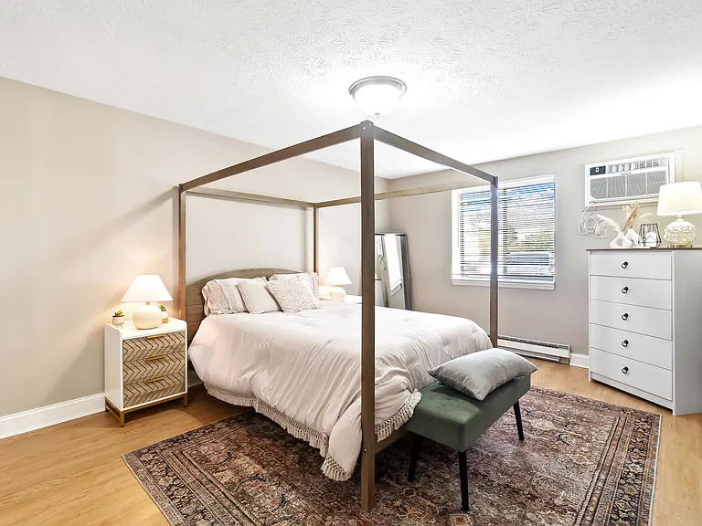 The Flats At Fox Hill — Photo 46