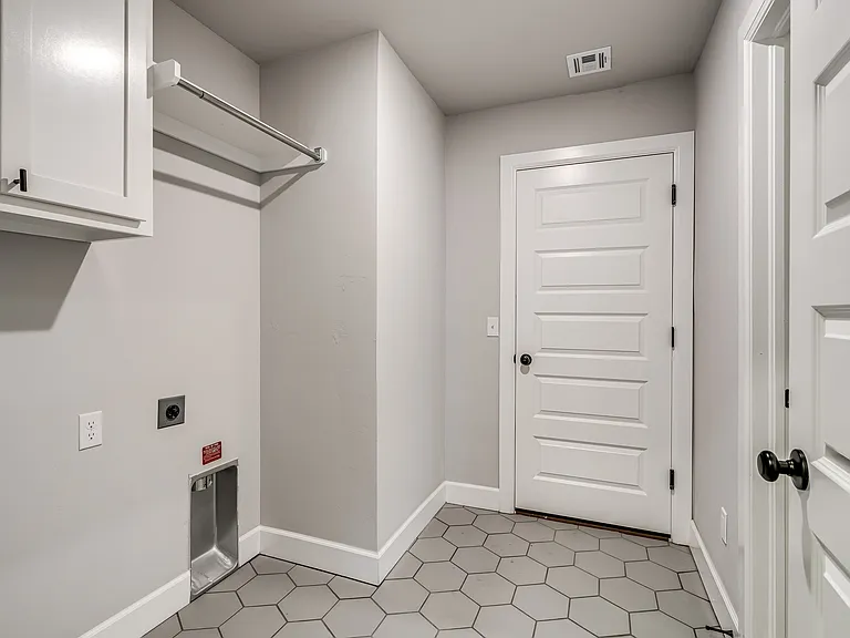 14105 Giverny Ave — Photo 16